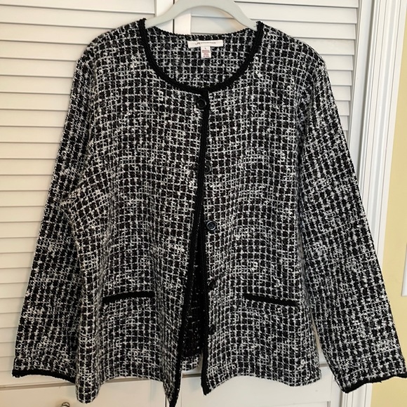 JM Collection knit cardigan with piping, button down - Picture 1 of 5